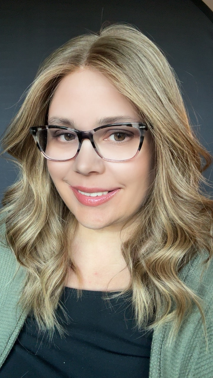Kenzie Medium Cap Lace Top Wig With Silcone