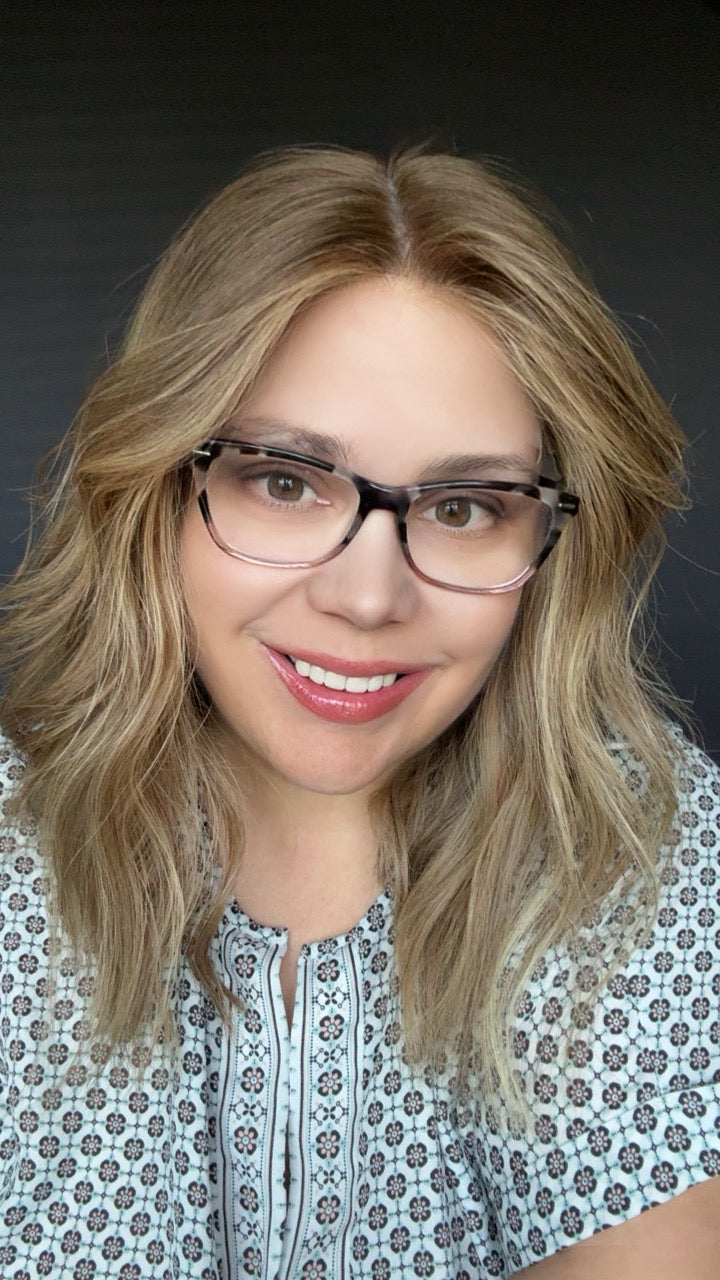 Ava Medium Lace Top Wig- The Fine Collection