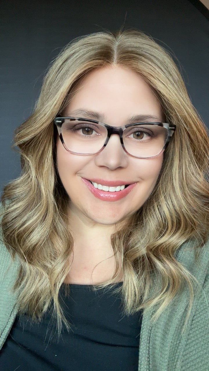 Kenzie Medium Cap Lace Top Wig With Silcone