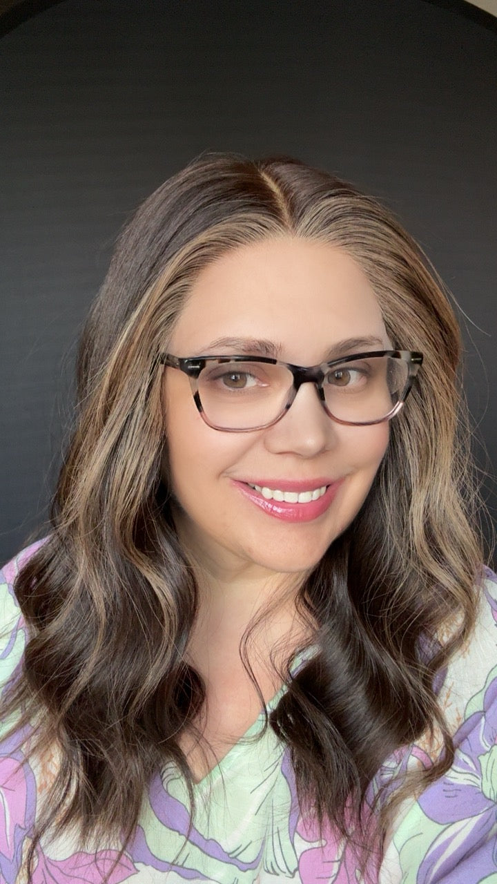 Shelly Medium Lace Top Wig - The Fine Collection