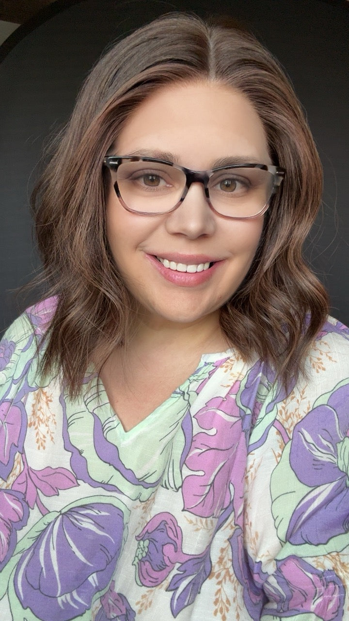 Shelly Medium Lace Top Wig - The Fine Collection