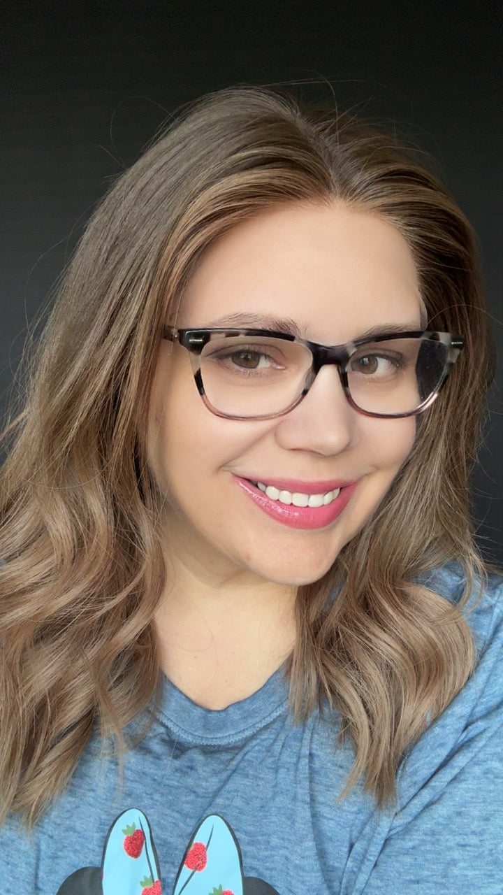 Nicole Small Lace Top Wig - The Fine Collection