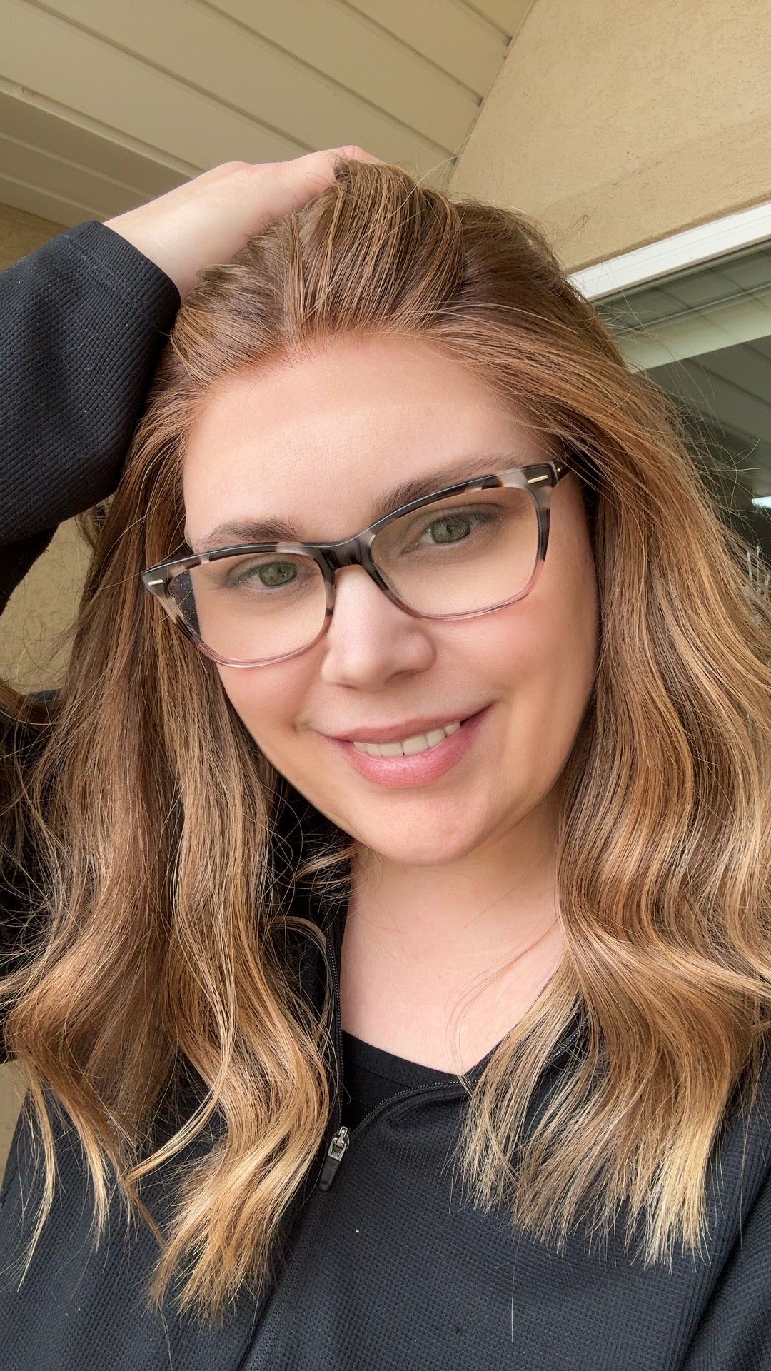 Kayla Medium Cap Lace Top Wig With Silcone
