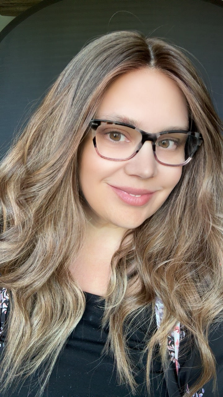 Hailey Small Hand Tied Wig -The Fine Collection