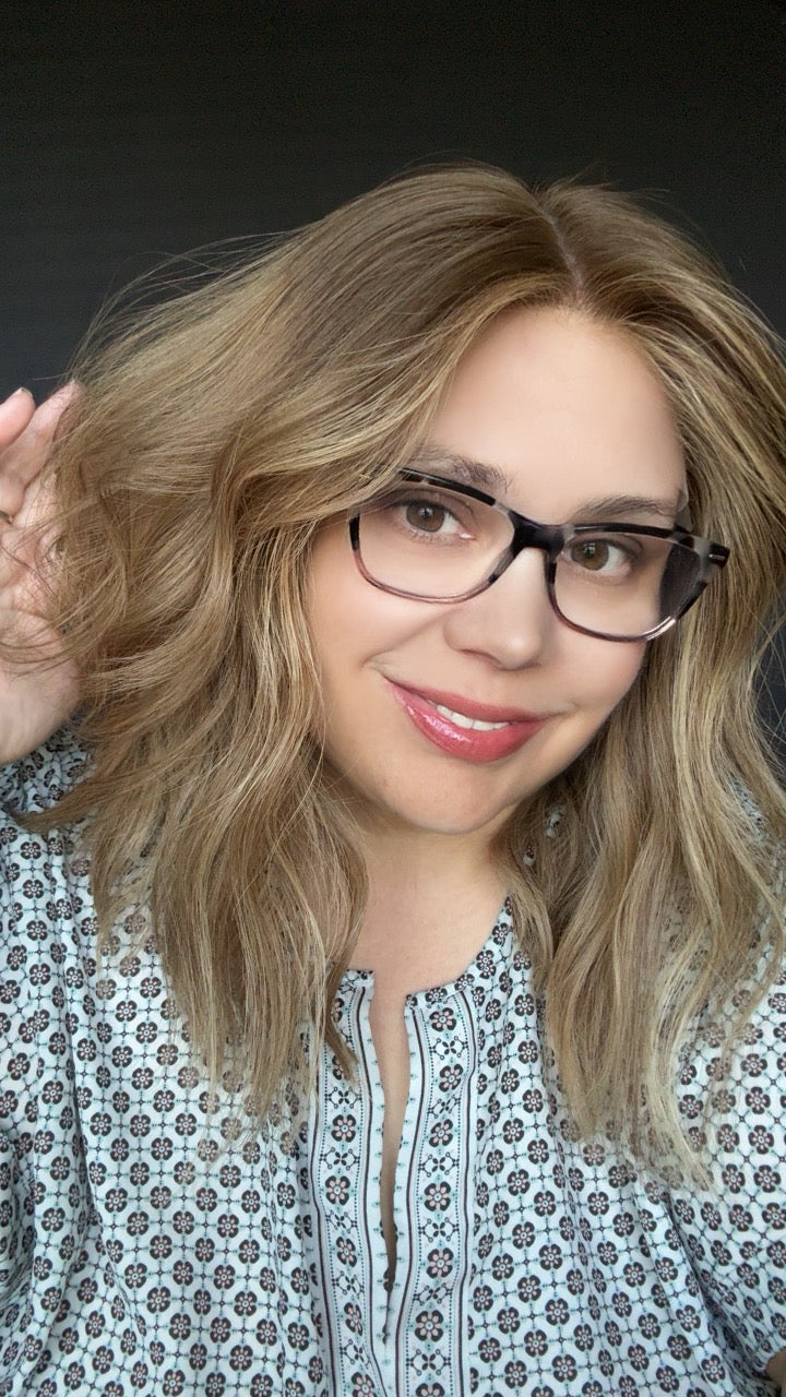 Ava Medium Lace Top Wig- The Fine Collection