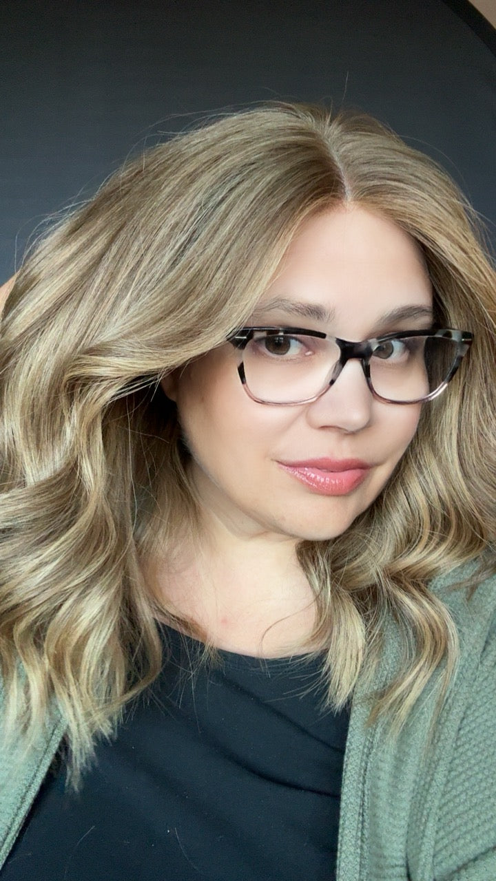 Kenzie Medium Cap Lace Top Wig With Silcone