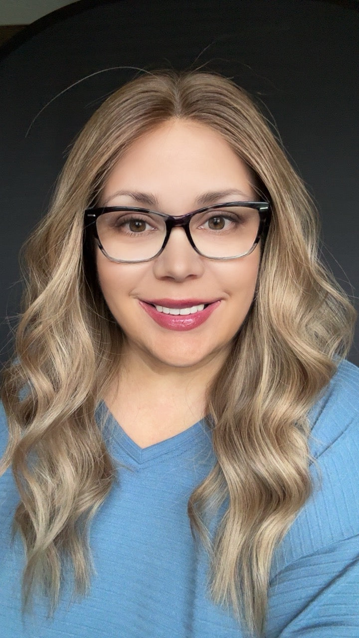 London Medium Lace Top Wig-The Fine Collection