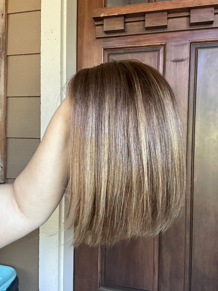 Beautiful brunette blonde highlight wig