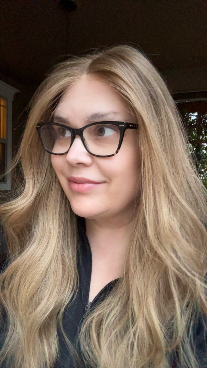 Dark Chloe Medium Lace Top Wig-The Sleek Collection)Lower Density WIG OF THE DAY