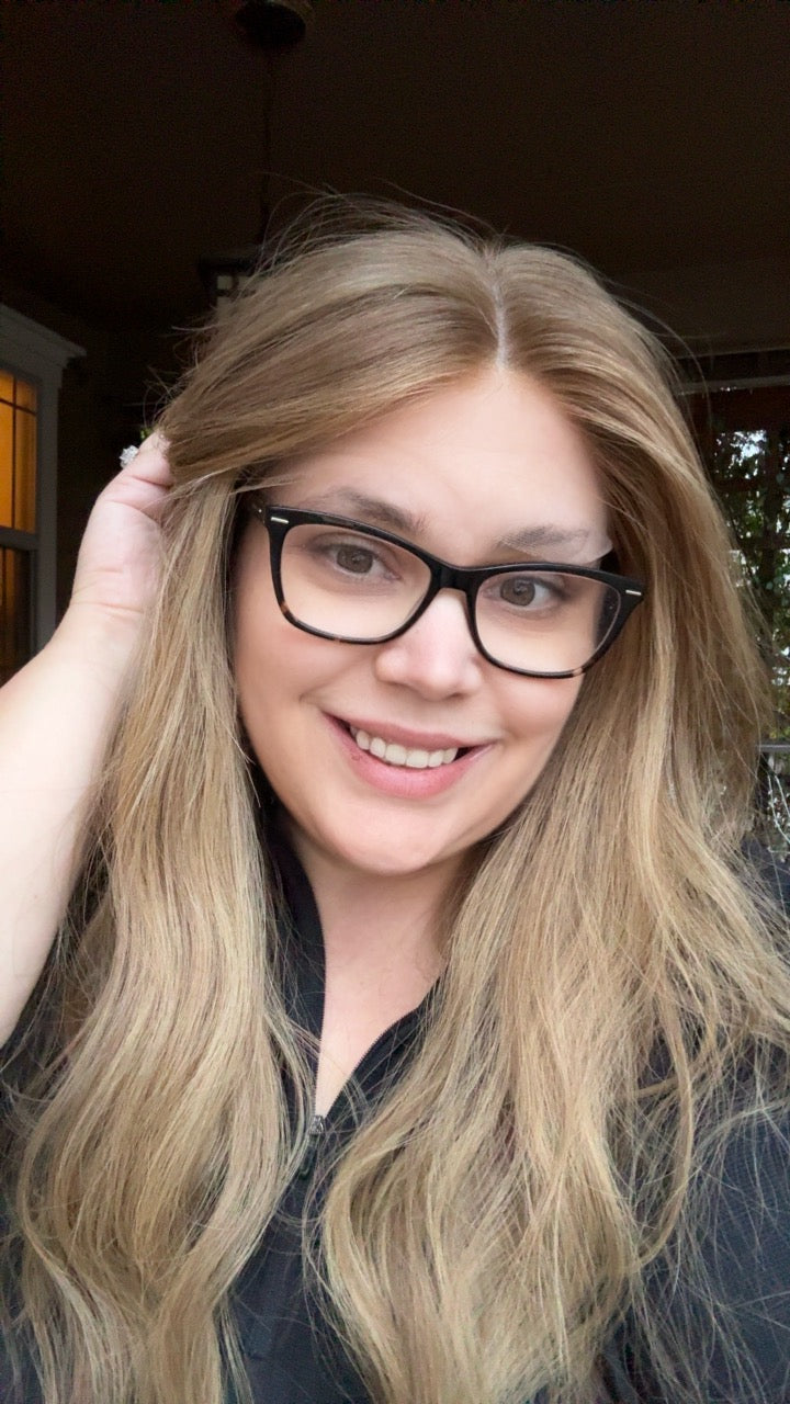 Dark Chloe Medium Lace Top Wig-The Sleek Collection)Lower Density WIG OF THE DAY