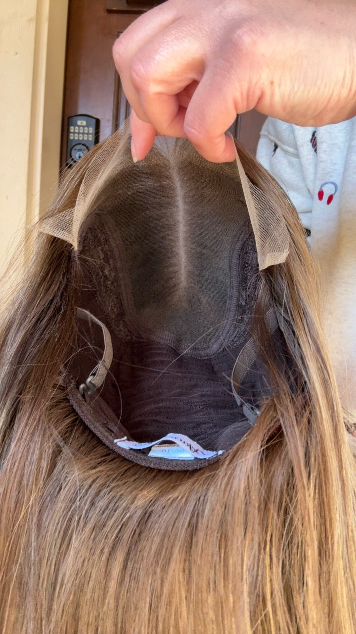 Savannah Small Lace Top Wig - The Fine Collection