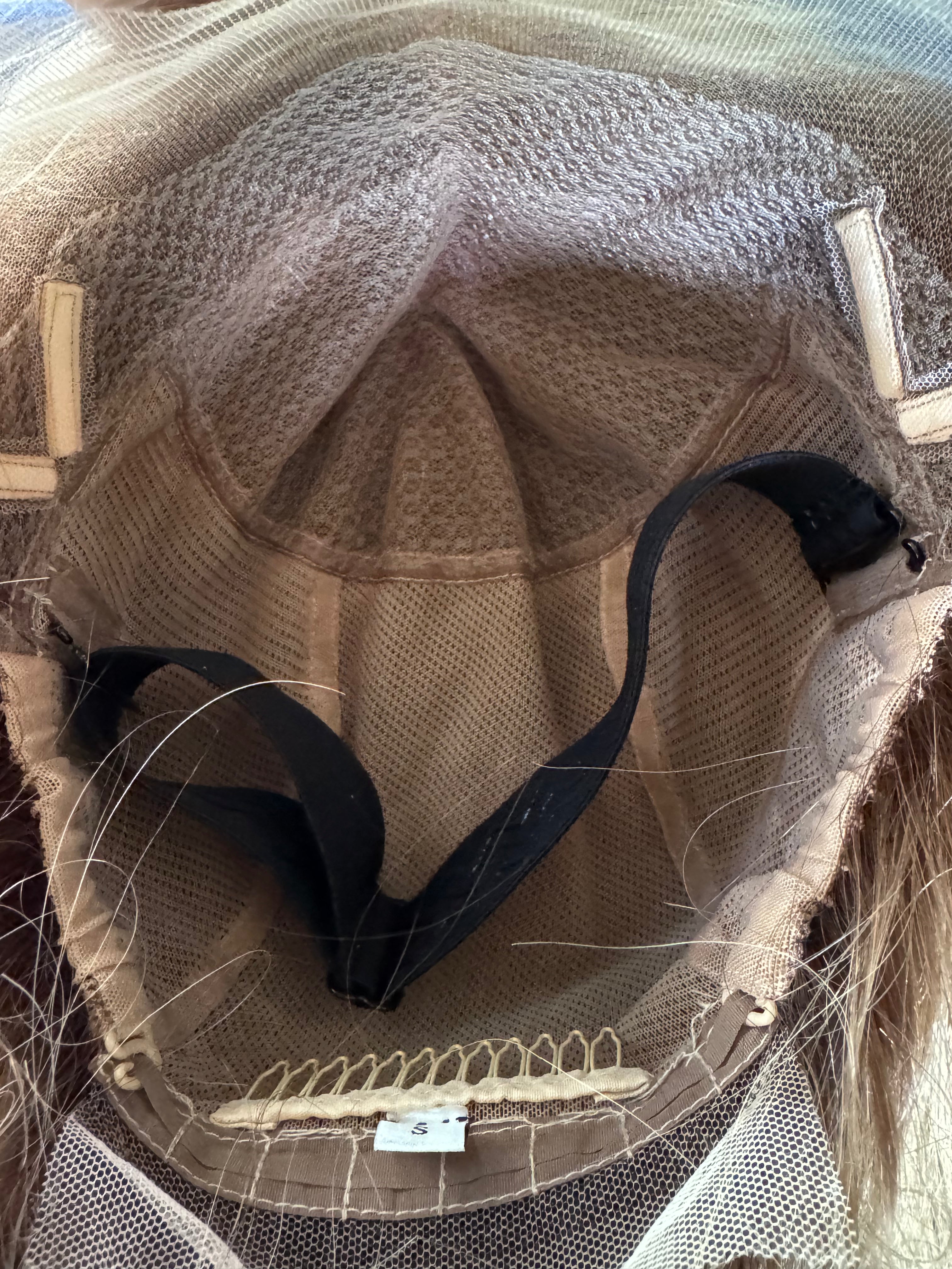 HD Lace small size camp with adjustable strap rear comb at the nape