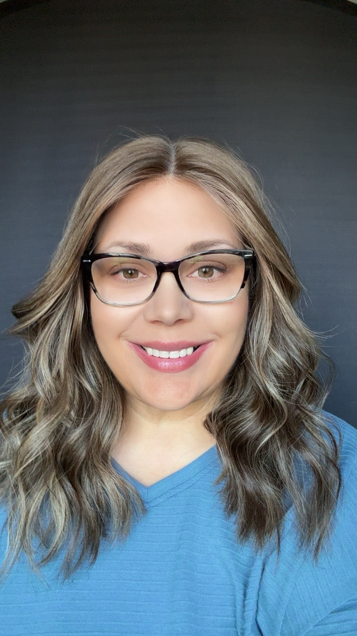 Kourtney Small Lace Top Wig - The Fine Collection