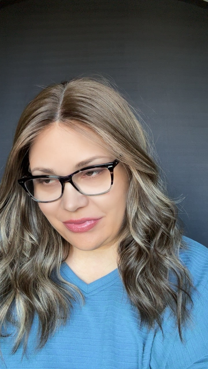 Kourtney Small Lace Top Wig - The Fine Collection